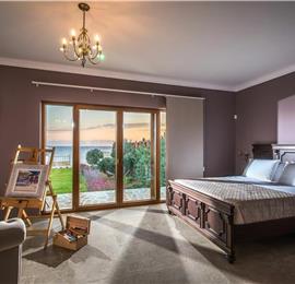 8 bedroom luxury villa with pool near Koutsounari, sleeps 16